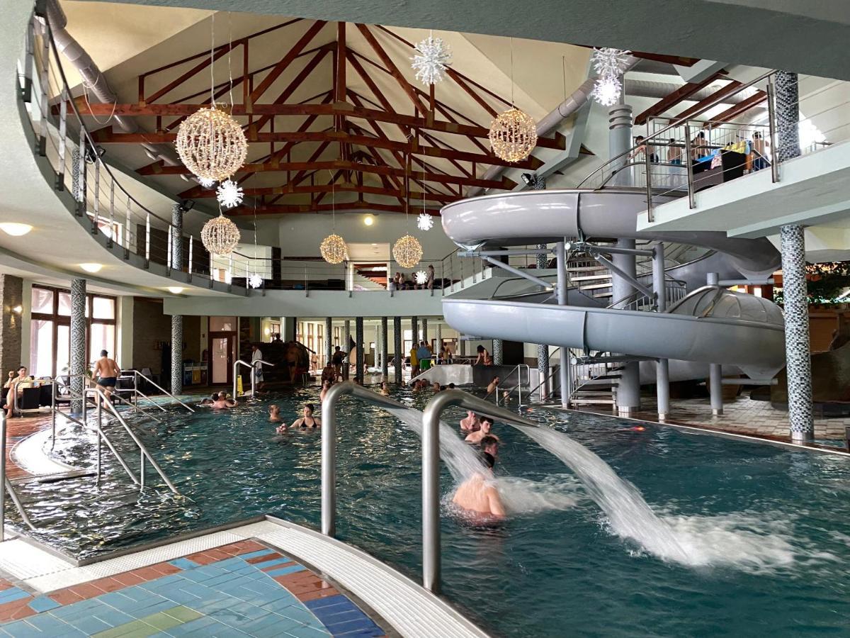 Apartment Friends Besenova - Free Swinning Pool エクステリア 写真